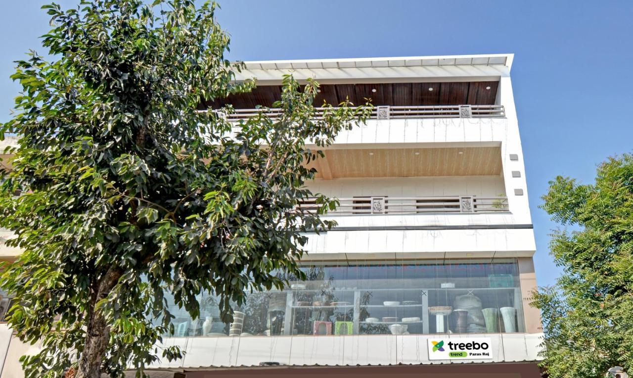 Treebo Paras Raj Near City Palace Udaipur Exteriör bild
